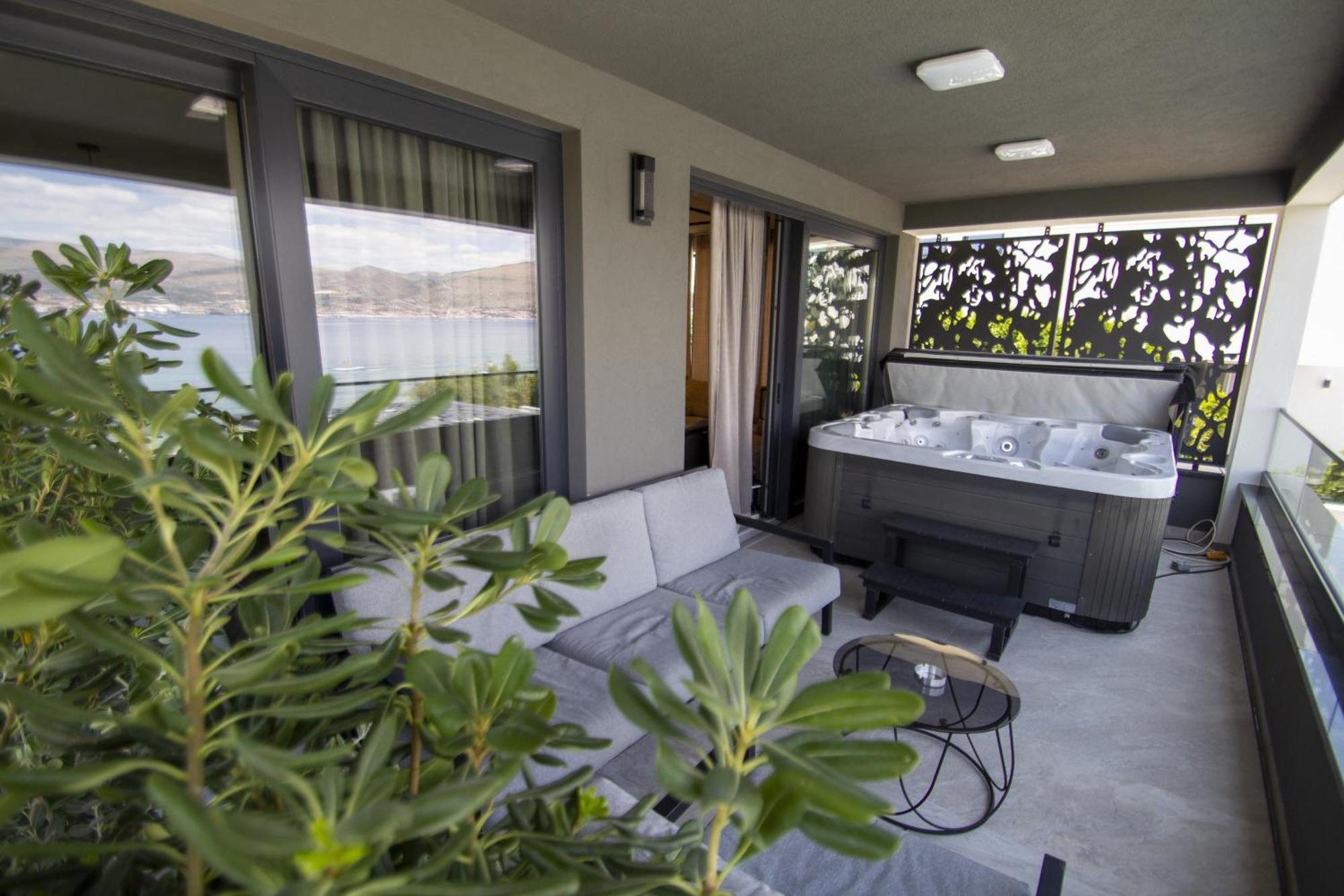 Villa Palace Al Nera Trogir Exterior photo